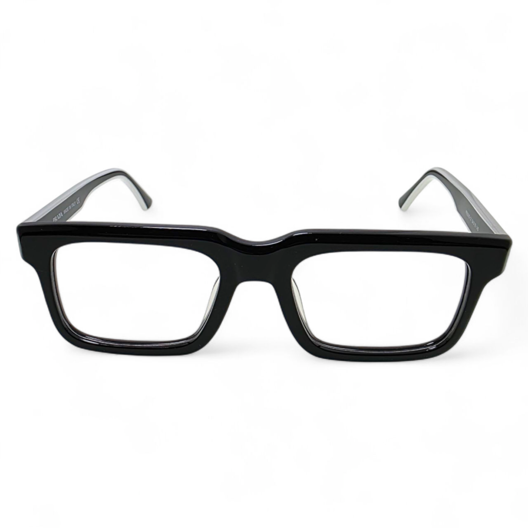 Prada frames in Pakistan
