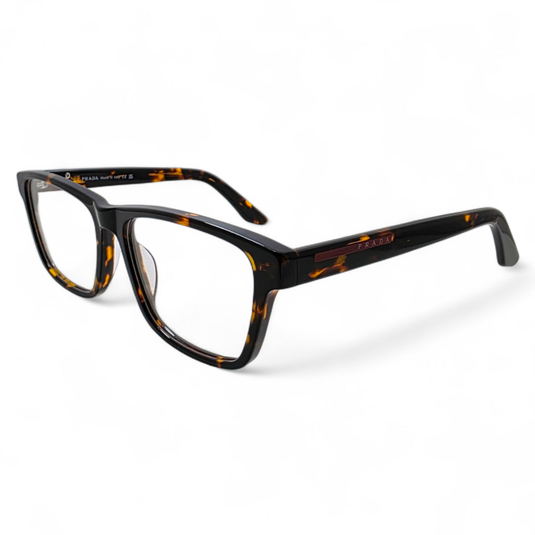 Prada frames in Pakistan