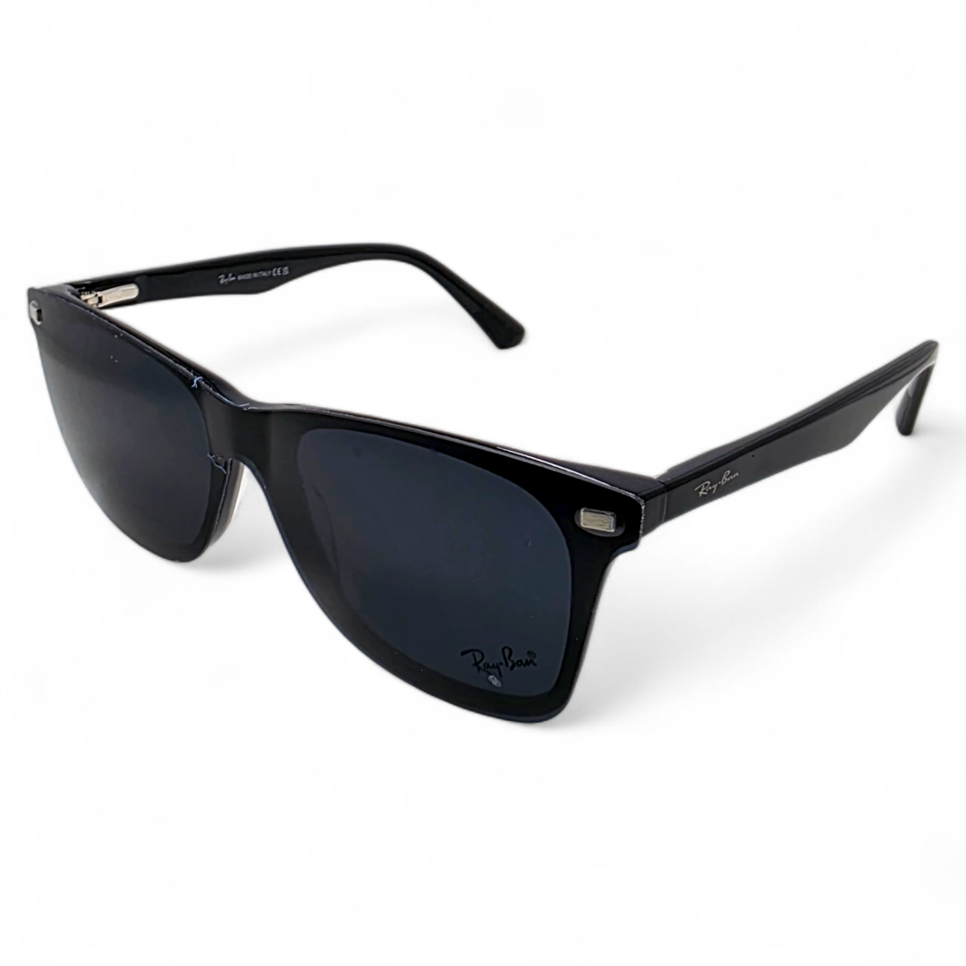 Ray-Ban clip-on glasses in Pakistan